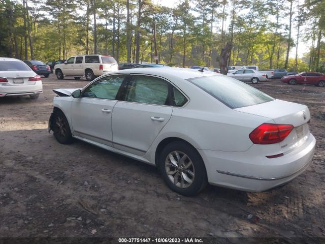 Photo 2 VIN: 1VWAT7A38GC048302 - VOLKSWAGEN PASSAT 