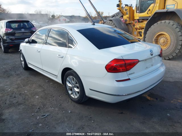 Photo 2 VIN: 1VWAT7A38GC069621 - VOLKSWAGEN PASSAT 