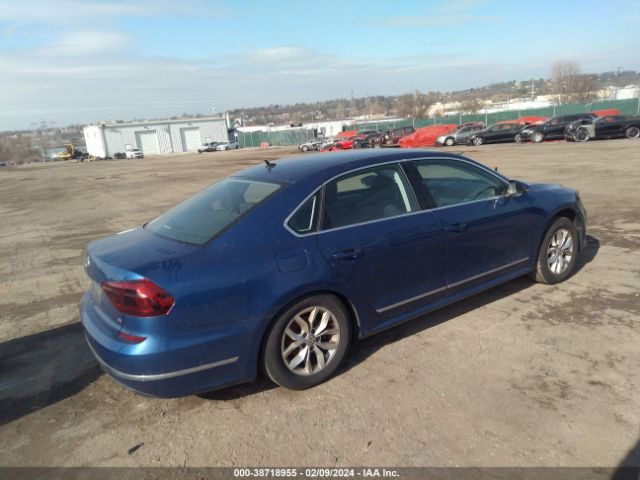 Photo 3 VIN: 1VWAT7A38HC067479 - VOLKSWAGEN PASSAT 