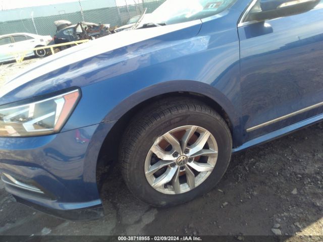 Photo 5 VIN: 1VWAT7A38HC067479 - VOLKSWAGEN PASSAT 