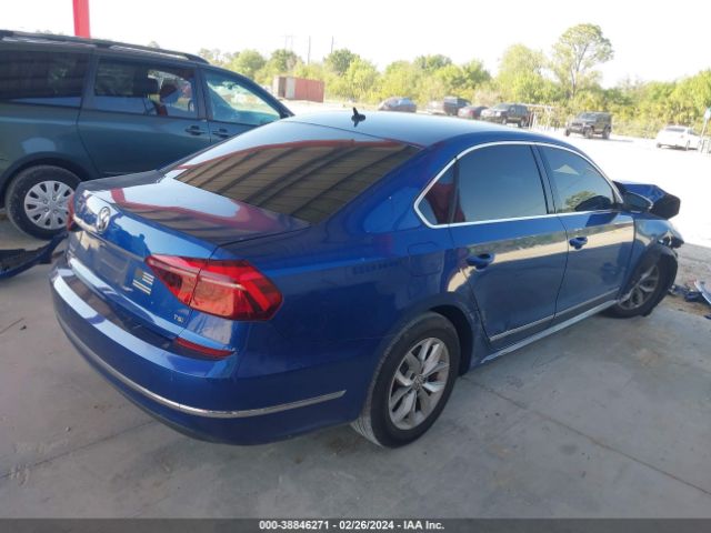 Photo 3 VIN: 1VWAT7A38HC071659 - VOLKSWAGEN PASSAT 