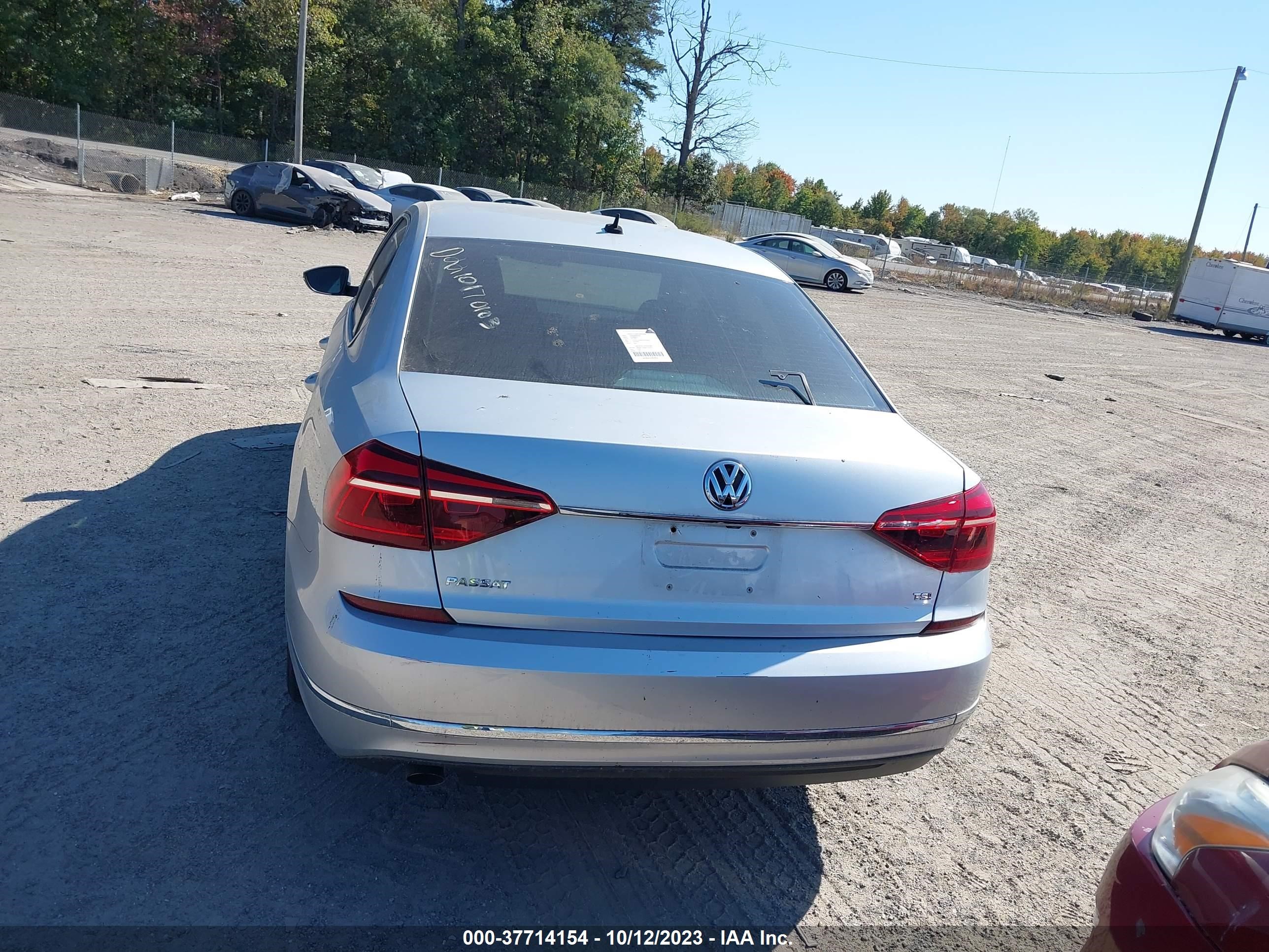 Photo 14 VIN: 1VWAT7A38HC078448 - VOLKSWAGEN PASSAT 