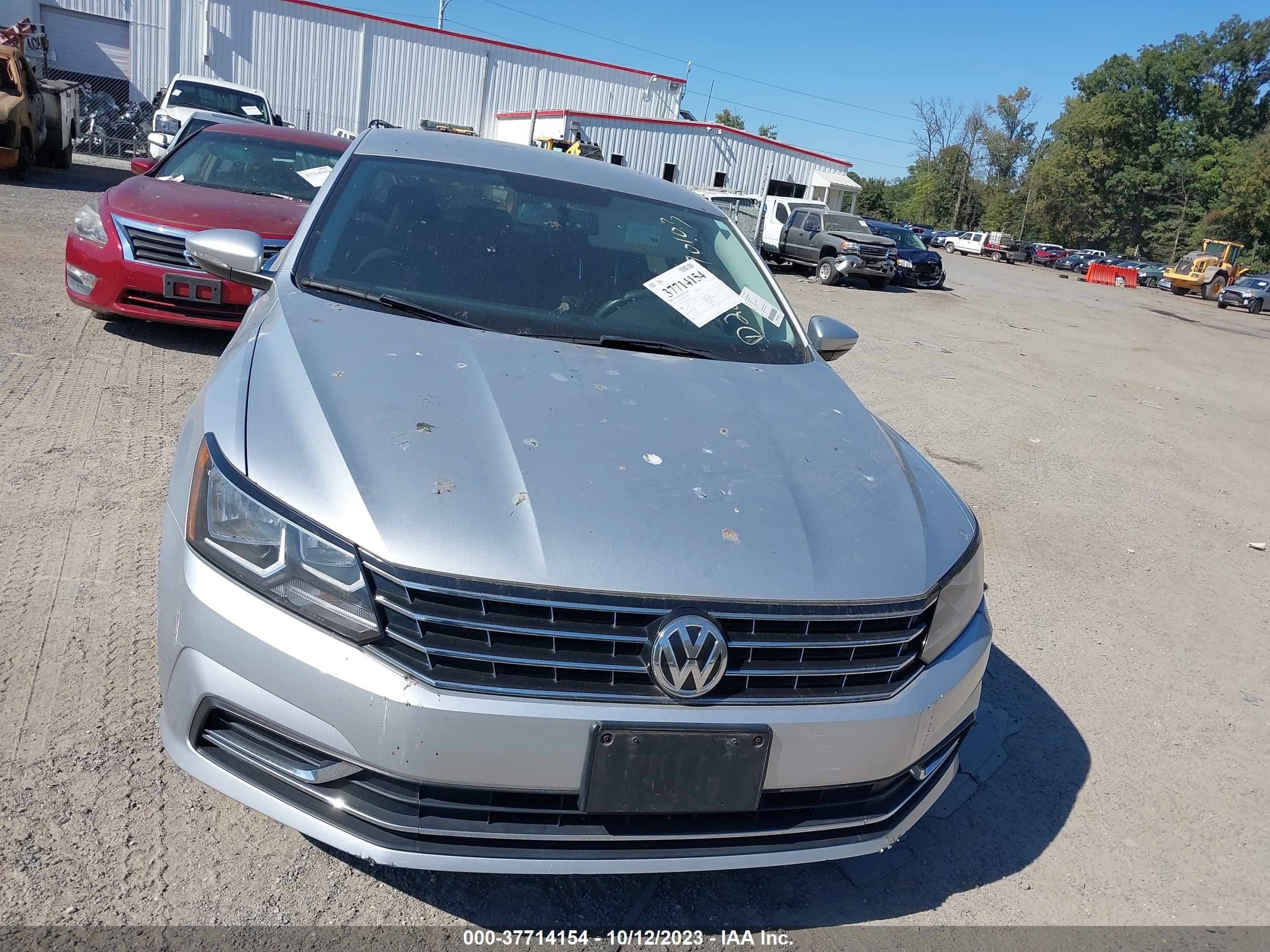 Photo 5 VIN: 1VWAT7A38HC078448 - VOLKSWAGEN PASSAT 