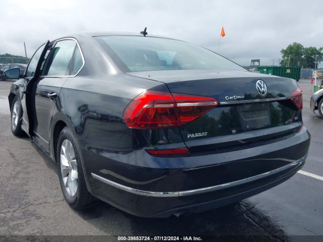 Photo 2 VIN: 1VWAT7A38HC084573 - VOLKSWAGEN PASSAT 