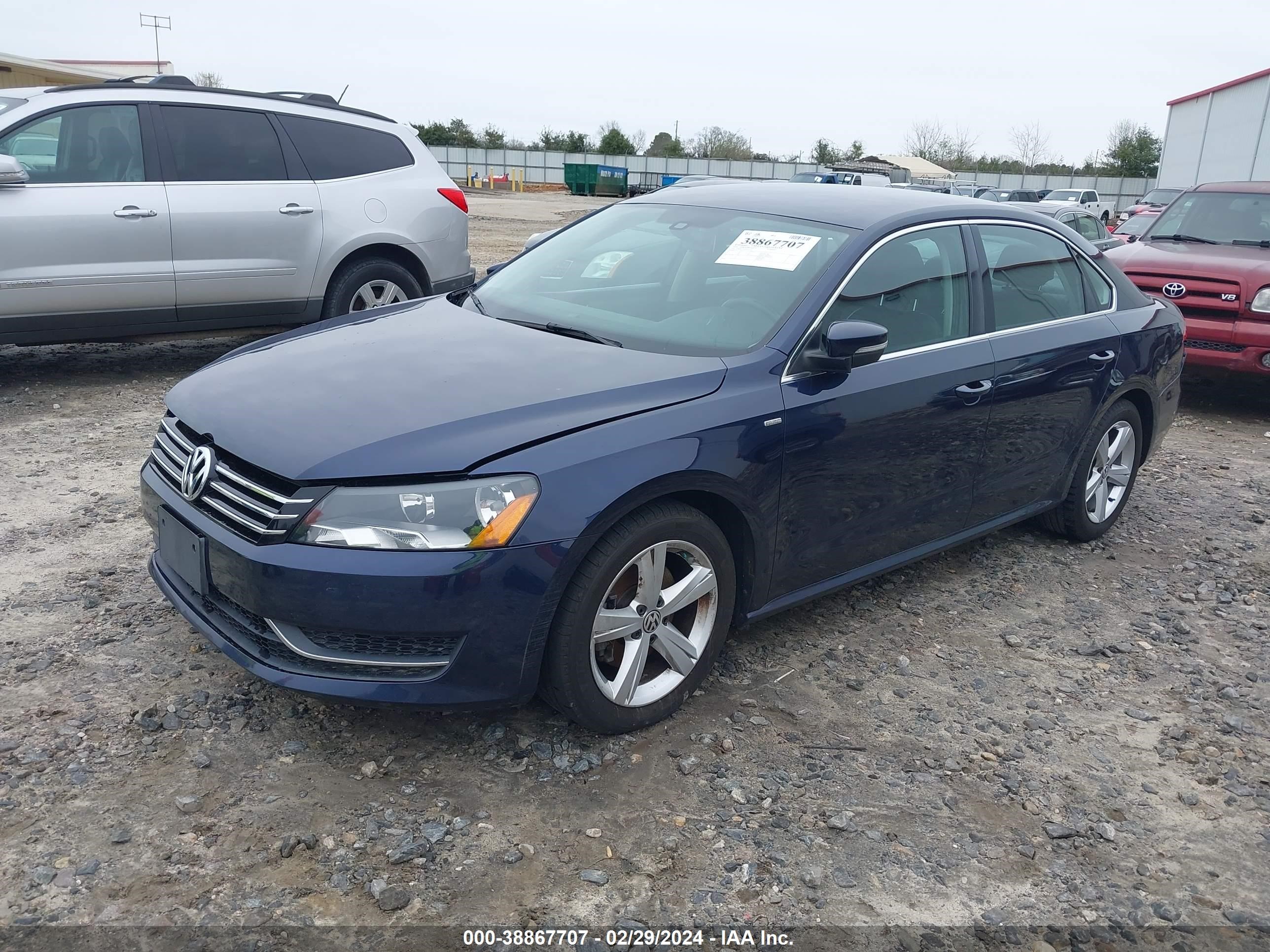 Photo 1 VIN: 1VWAT7A39EC031361 - VOLKSWAGEN PASSAT 