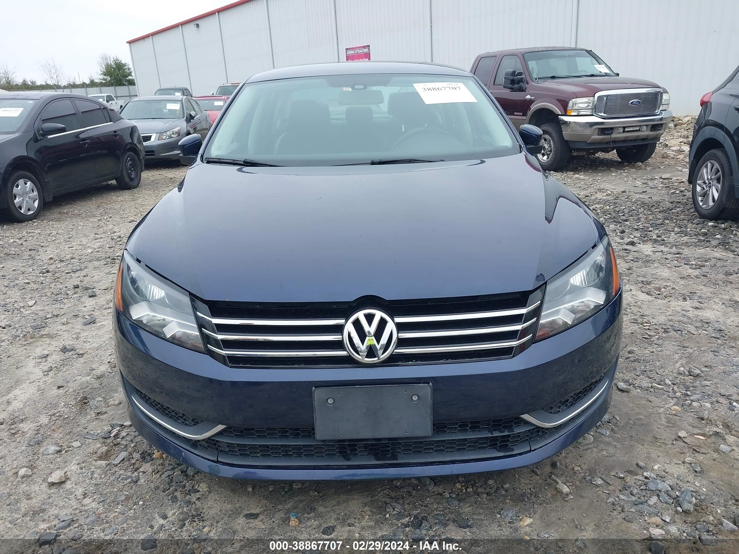 Photo 5 VIN: 1VWAT7A39EC031361 - VOLKSWAGEN PASSAT 