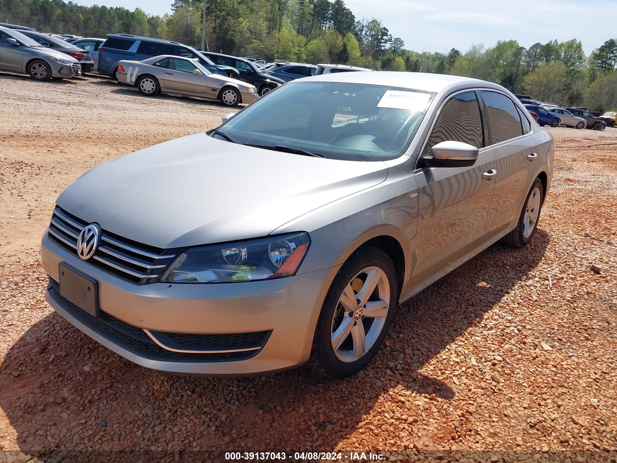 Photo 1 VIN: 1VWAT7A39EC032932 - VOLKSWAGEN PASSAT 