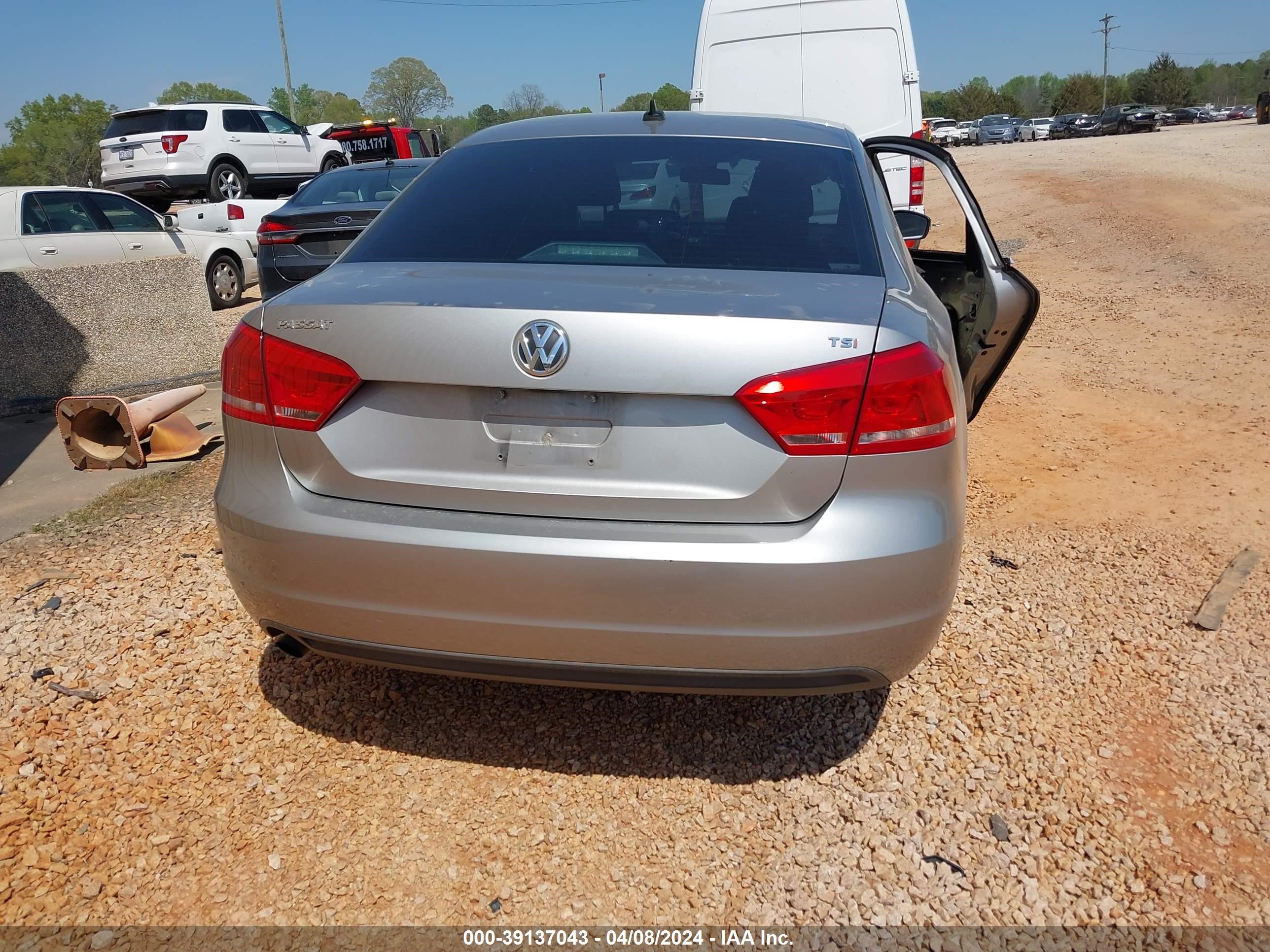 Photo 15 VIN: 1VWAT7A39EC032932 - VOLKSWAGEN PASSAT 