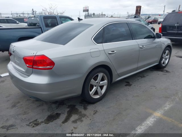 Photo 3 VIN: 1VWAT7A39EC053960 - VOLKSWAGEN PASSAT 