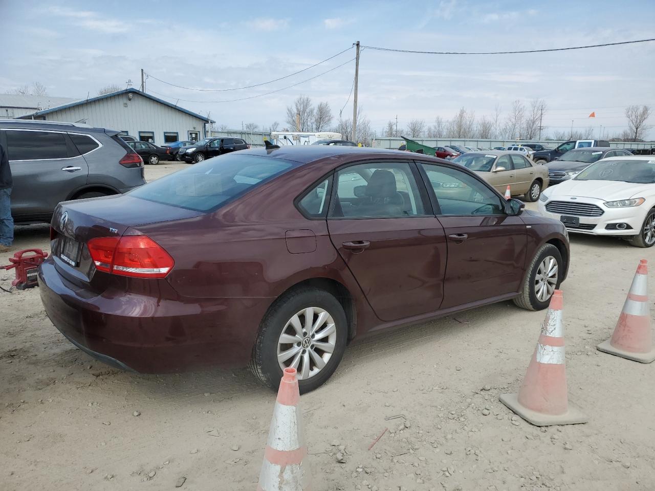 Photo 2 VIN: 1VWAT7A39EC074971 - VOLKSWAGEN PASSAT 