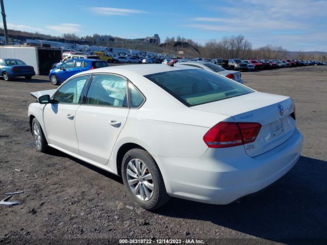 Photo 2 VIN: 1VWAT7A39FC012861 - VOLKSWAGEN PASSAT 