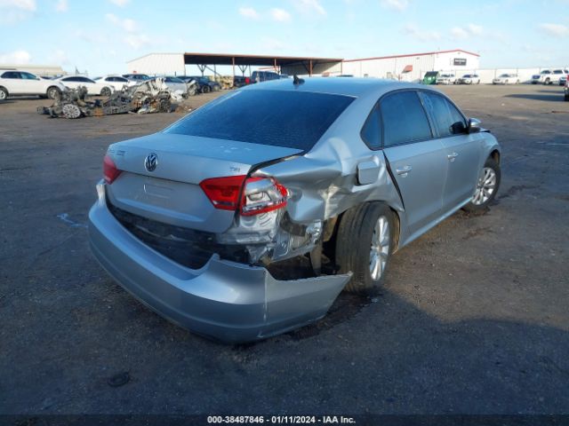 Photo 3 VIN: 1VWAT7A39FC022192 - VOLKSWAGEN PASSAT 