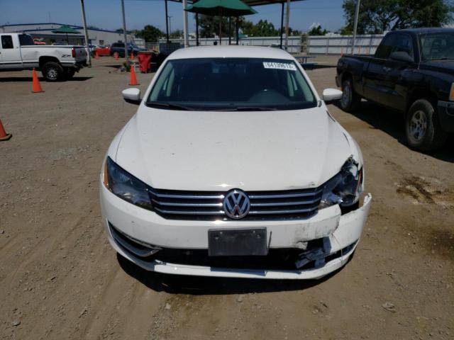 Photo 4 VIN: 1VWAT7A39FC024606 - VOLKSWAGEN PASSAT 