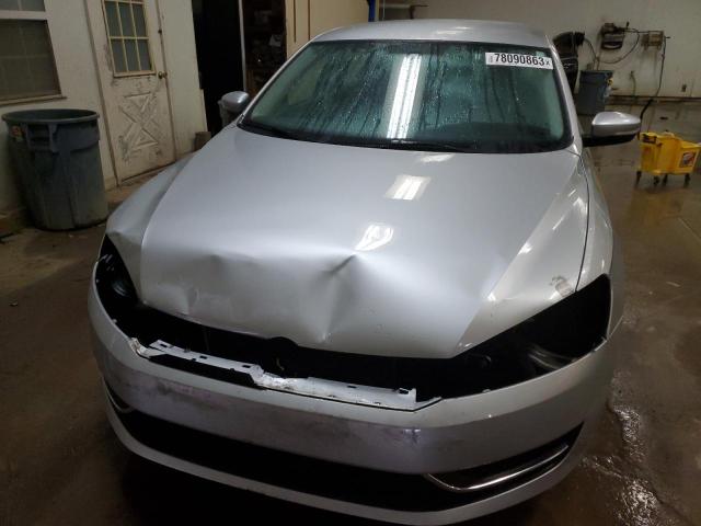 Photo 4 VIN: 1VWAT7A39FC027019 - VOLKSWAGEN PASSAT 