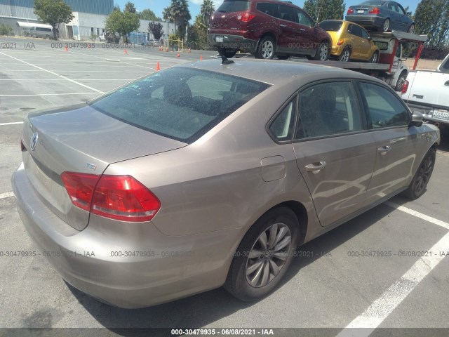 Photo 3 VIN: 1VWAT7A39FC038408 - VOLKSWAGEN PASSAT 