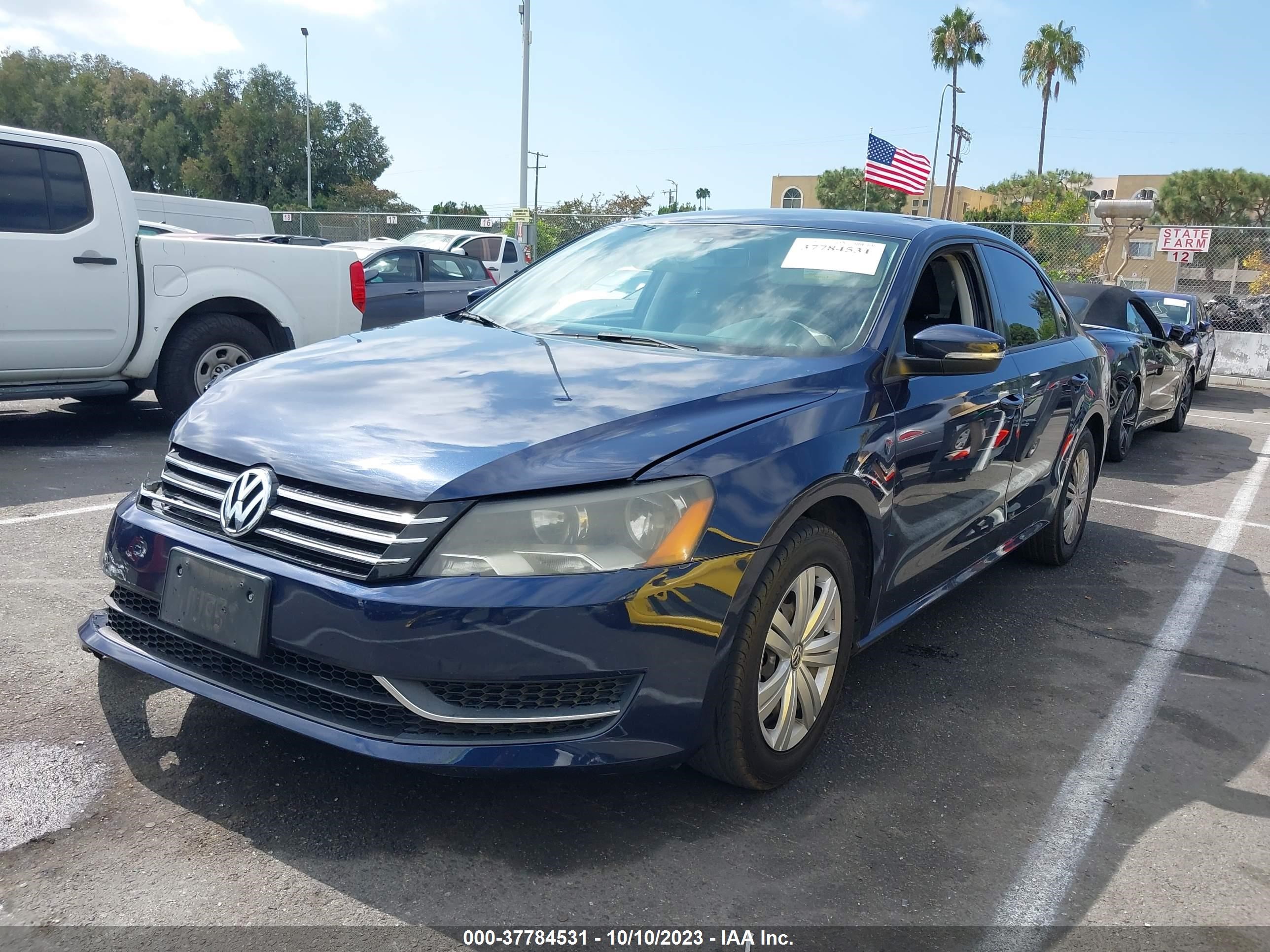 Photo 1 VIN: 1VWAT7A39FC065219 - VOLKSWAGEN PASSAT 