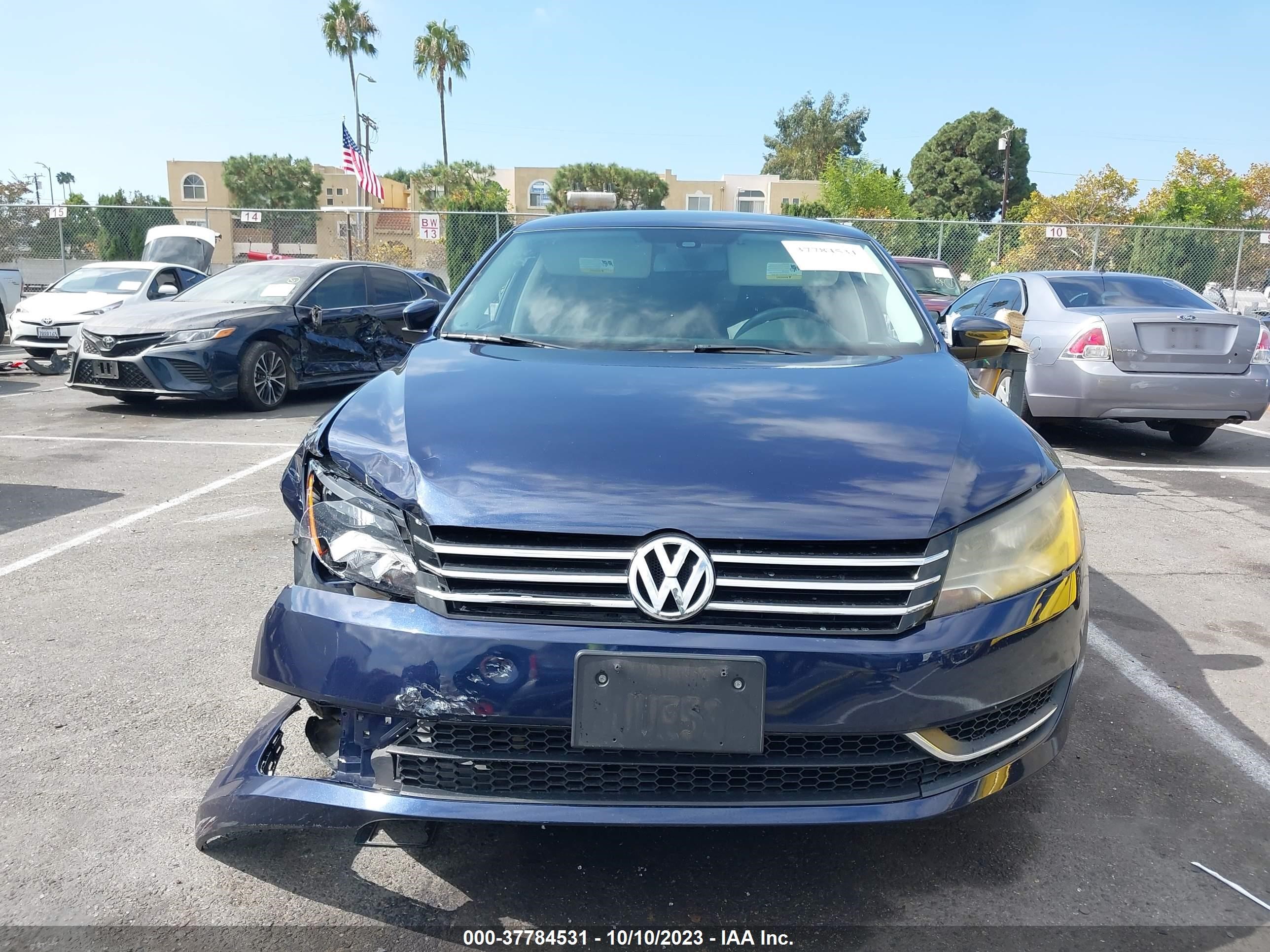 Photo 11 VIN: 1VWAT7A39FC065219 - VOLKSWAGEN PASSAT 