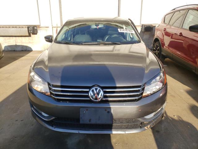 Photo 4 VIN: 1VWAT7A39FC105377 - VOLKSWAGEN PASSAT 