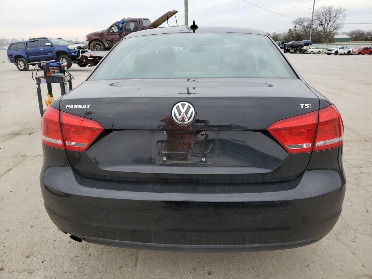 Photo 5 VIN: 1VWAT7A39FC105833 - VOLKSWAGEN PASSAT 