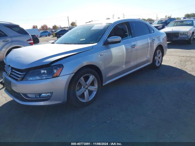 Photo 1 VIN: 1VWAT7A39FC121353 - VOLKSWAGEN PASSAT 