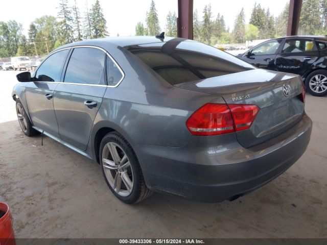 Photo 2 VIN: 1VWAT7A39FC123054 - VOLKSWAGEN PASSAT 