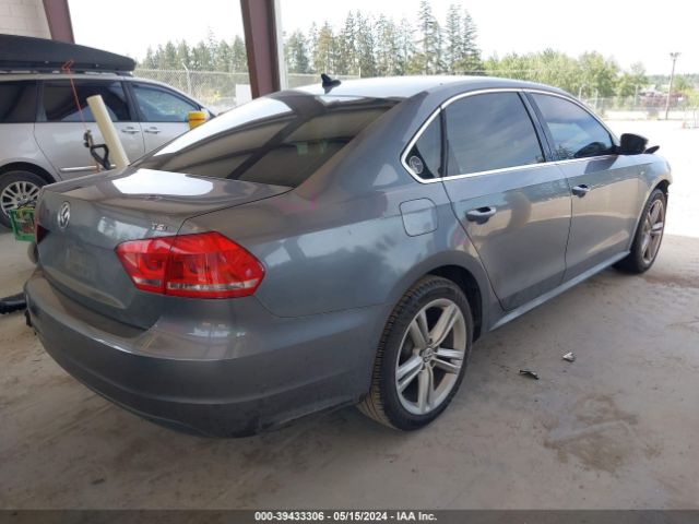 Photo 3 VIN: 1VWAT7A39FC123054 - VOLKSWAGEN PASSAT 