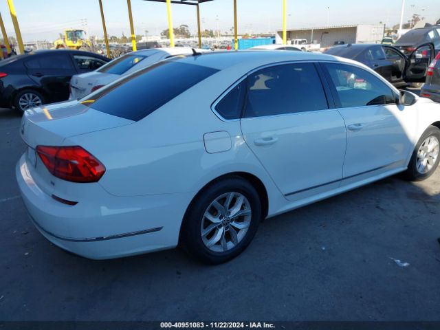 Photo 3 VIN: 1VWAT7A39GC042850 - VOLKSWAGEN PASSAT 