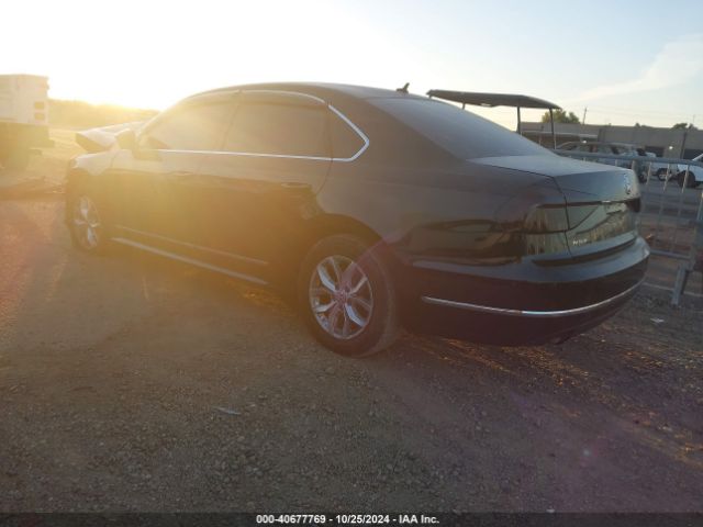 Photo 2 VIN: 1VWAT7A39HC012393 - VOLKSWAGEN PASSAT 