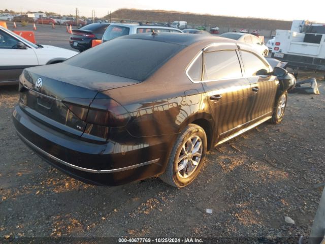 Photo 3 VIN: 1VWAT7A39HC012393 - VOLKSWAGEN PASSAT 