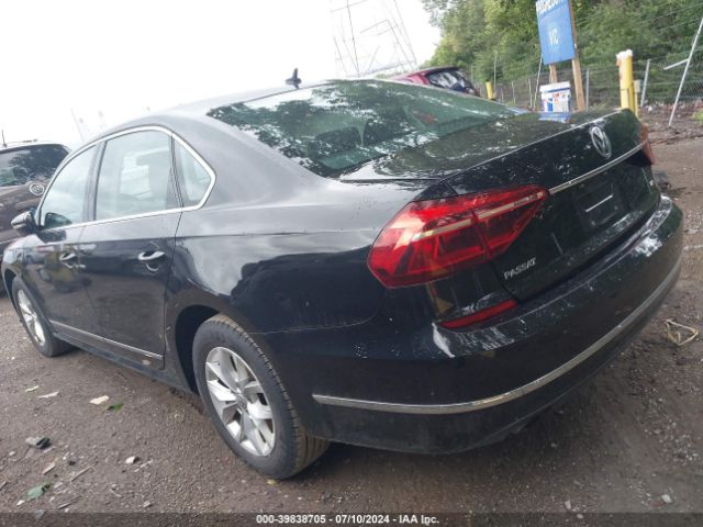 Photo 2 VIN: 1VWAT7A39HC038394 - VOLKSWAGEN PASSAT 