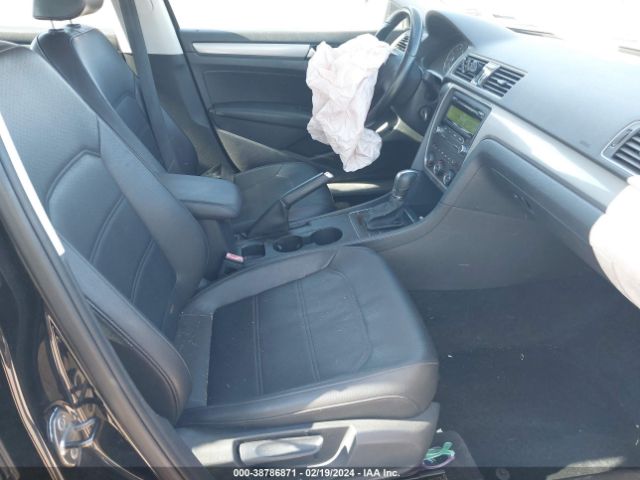 Photo 4 VIN: 1VWAT7A3XEC067396 - VOLKSWAGEN PASSAT 