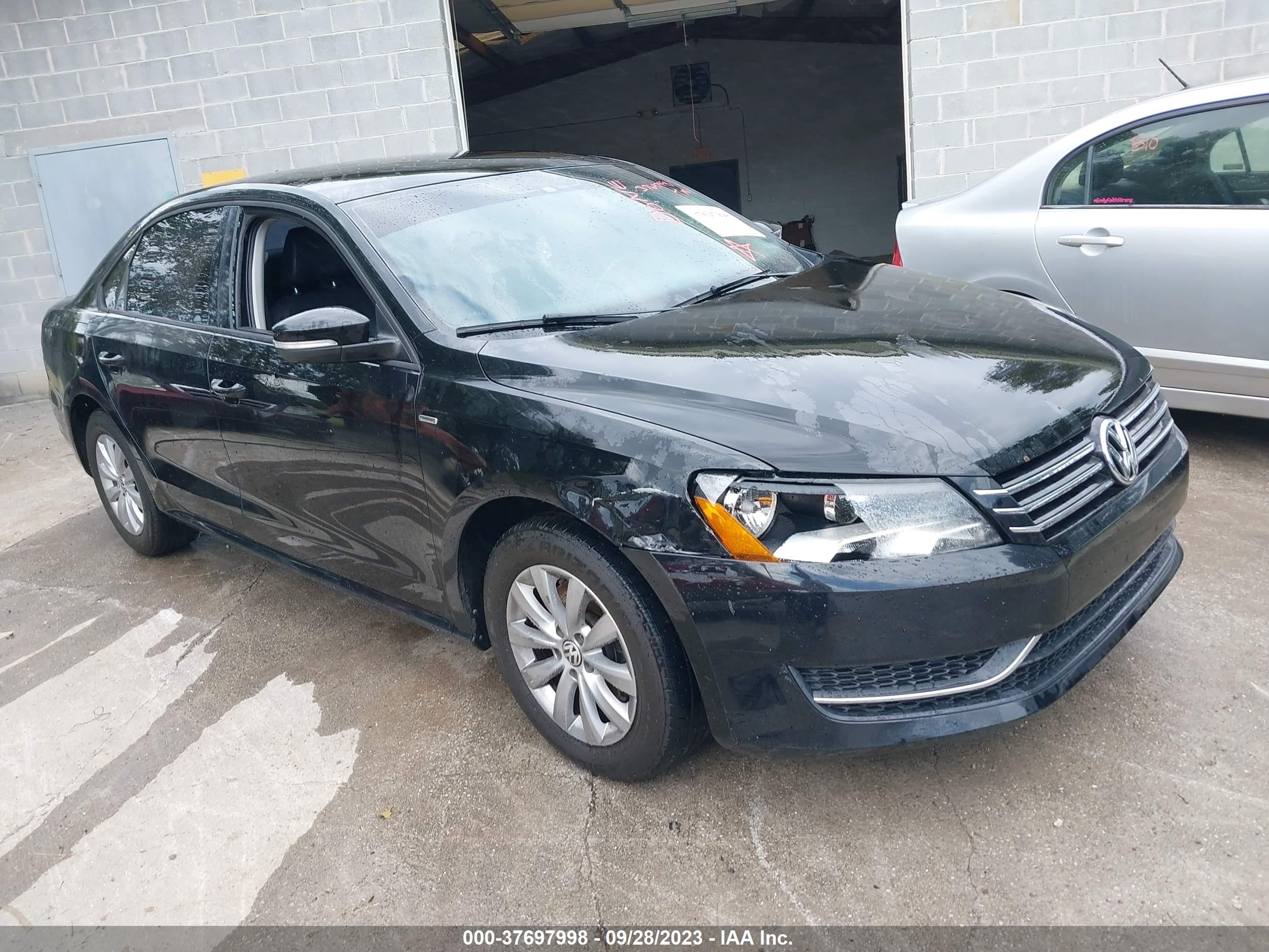 Photo 0 VIN: 1VWAT7A3XFC022525 - VOLKSWAGEN PASSAT 