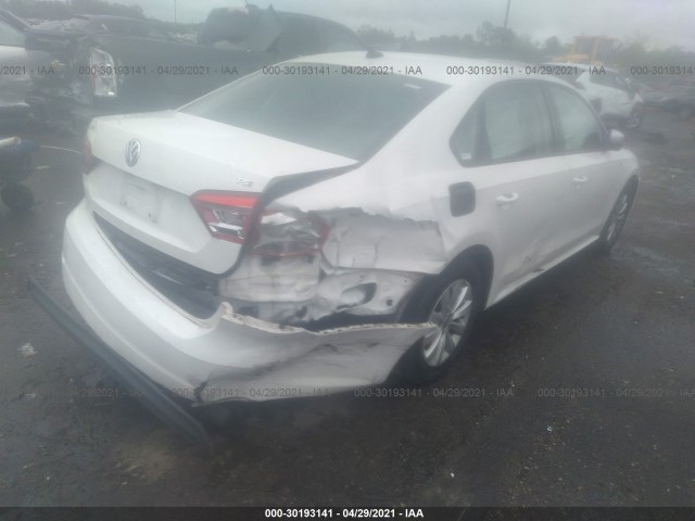 Photo 3 VIN: 1VWAT7A3XFC067240 - VOLKSWAGEN PASSAT 