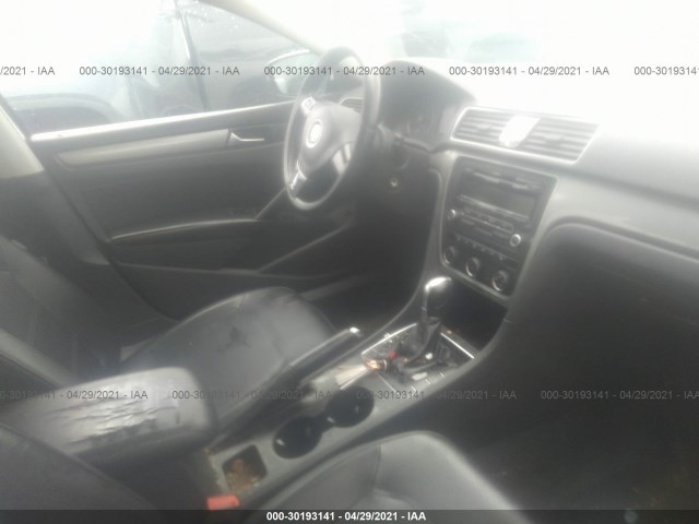 Photo 4 VIN: 1VWAT7A3XFC067240 - VOLKSWAGEN PASSAT 