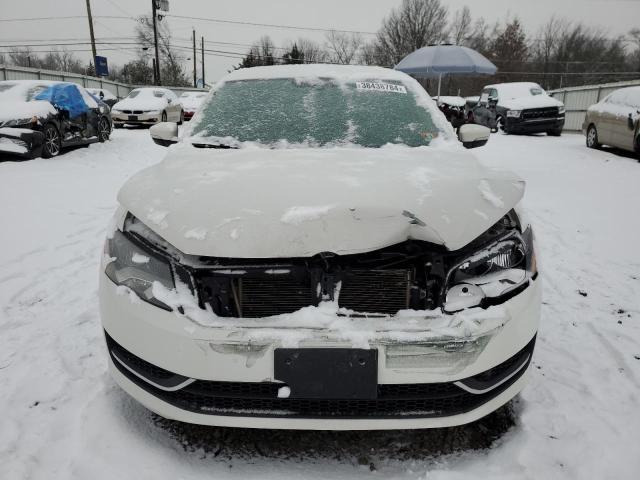 Photo 4 VIN: 1VWAT7A3XFC068906 - VOLKSWAGEN PASSAT 