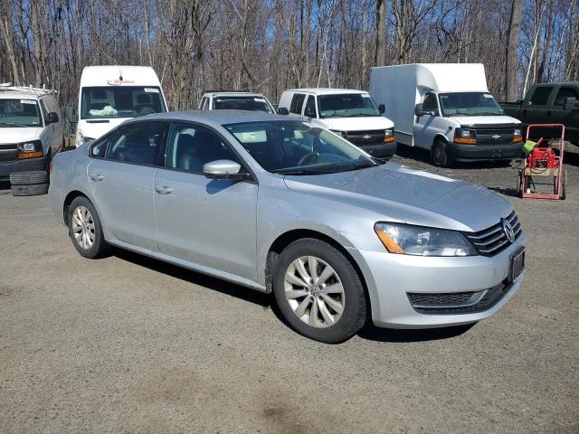 Photo 3 VIN: 1VWAT7A3XFC070431 - VOLKSWAGEN PASSAT 