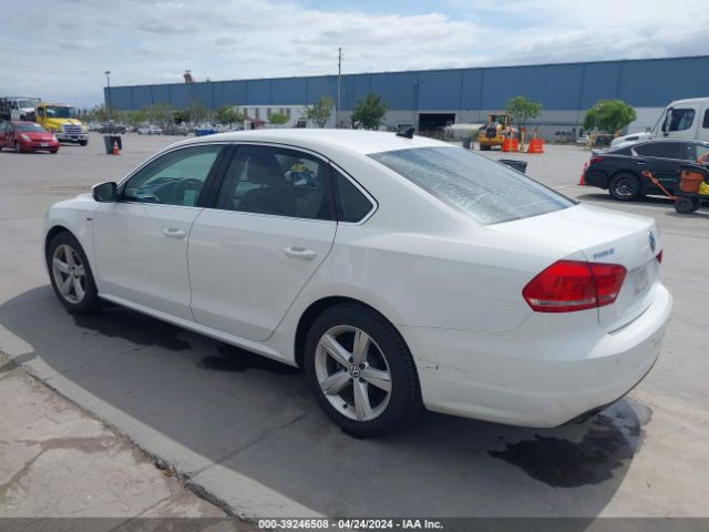 Photo 2 VIN: 1VWAT7A3XFC109597 - VOLKSWAGEN PASSAT 