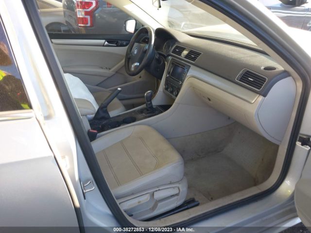 Photo 4 VIN: 1VWAT7A3XFC118574 - VOLKSWAGEN PASSAT 