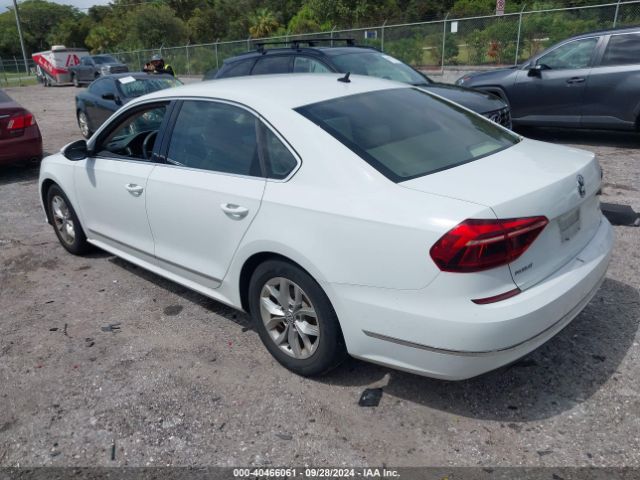 Photo 2 VIN: 1VWAT7A3XHC021376 - VOLKSWAGEN PASSAT 