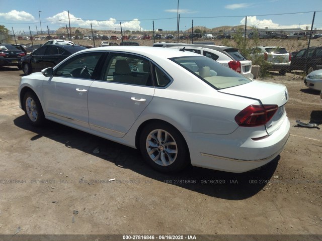 Photo 2 VIN: 1VWAT7A3XHC057391 - VOLKSWAGEN PASSAT 