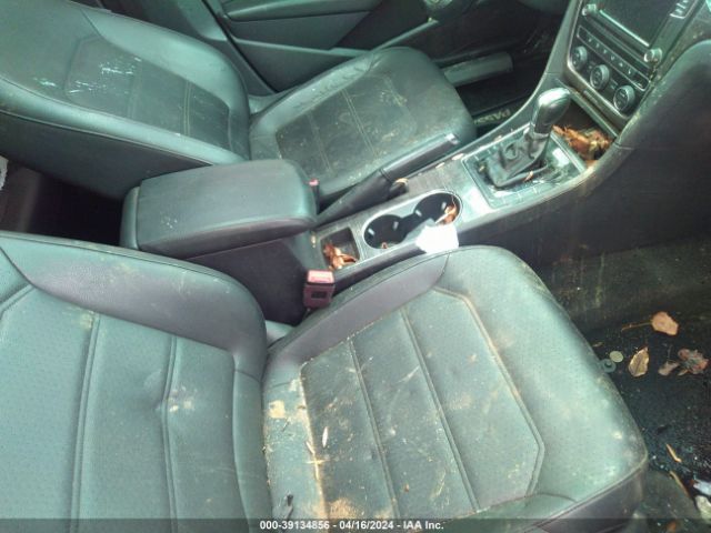 Photo 4 VIN: 1VWBA7A30JC027459 - VOLKSWAGEN PASSAT 