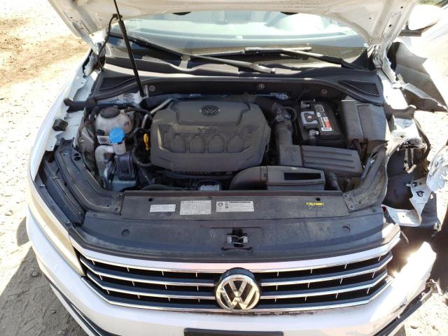 Photo 10 VIN: 1VWBA7A30JC037120 - VOLKSWAGEN PASSAT 