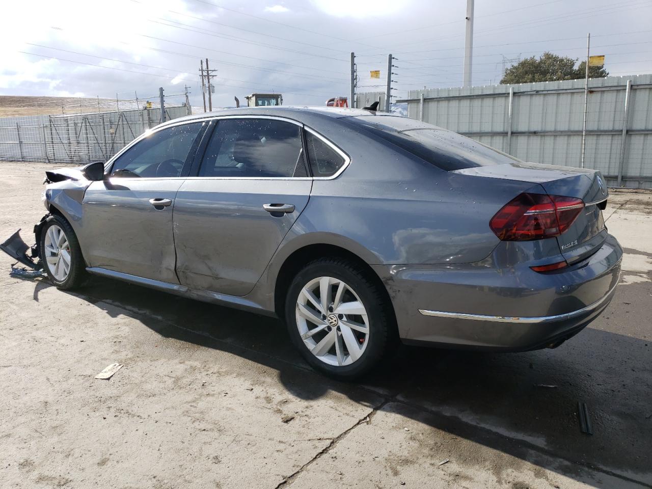 Photo 1 VIN: 1VWBA7A32JC002787 - VOLKSWAGEN PASSAT 