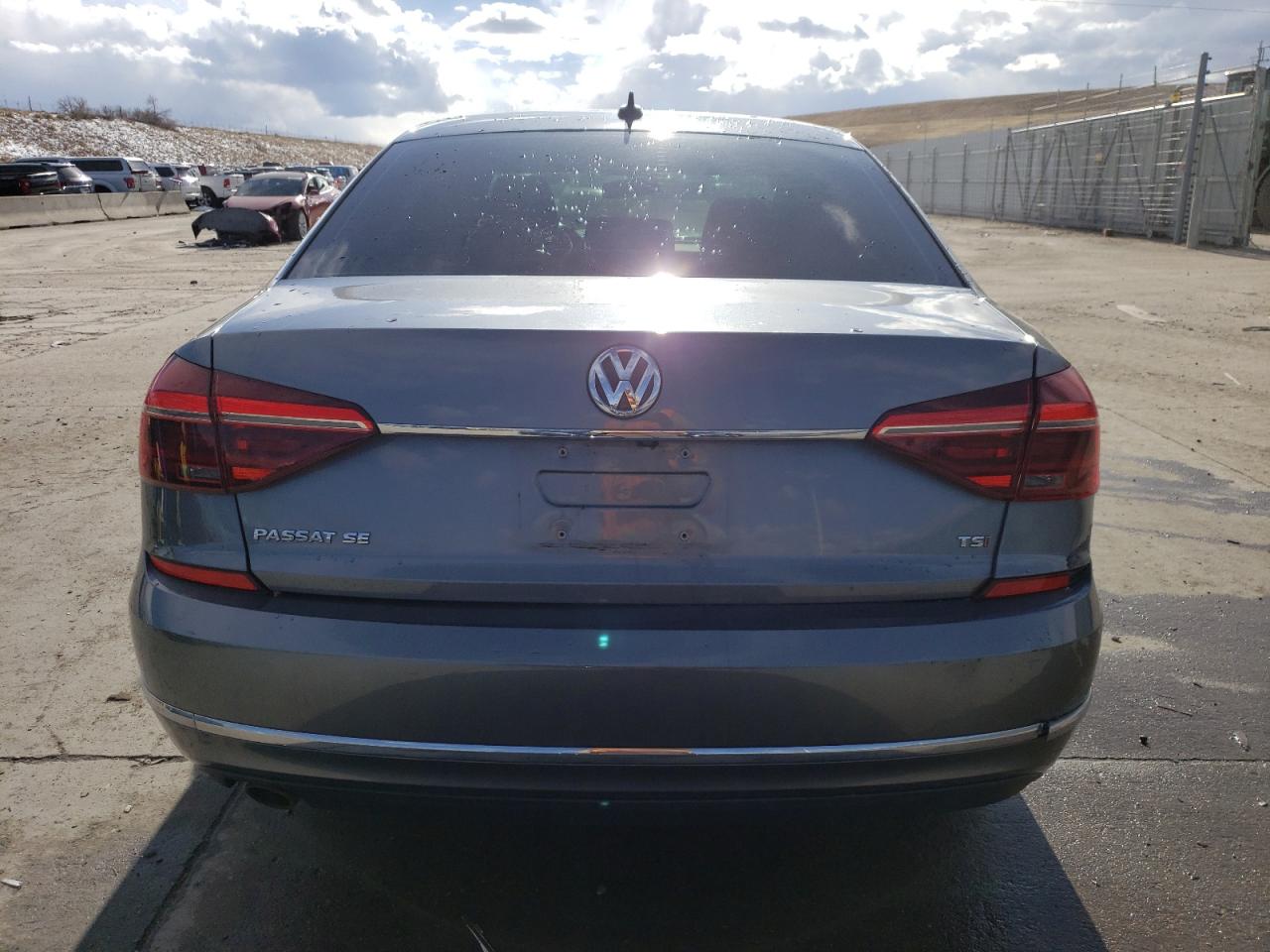 Photo 5 VIN: 1VWBA7A32JC002787 - VOLKSWAGEN PASSAT 