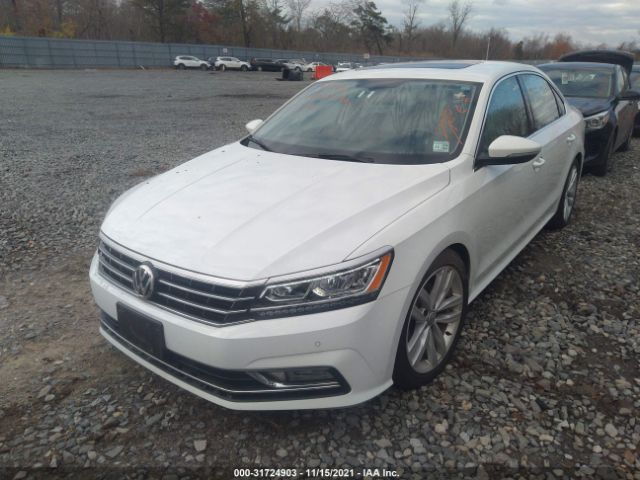 Photo 1 VIN: 1VWBA7A32JC005821 - VOLKSWAGEN PASSAT 