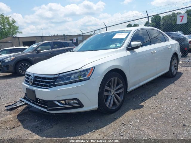 Photo 1 VIN: 1VWBA7A32JC030802 - VOLKSWAGEN PASSAT 