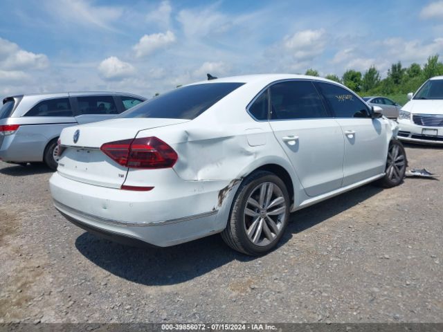 Photo 3 VIN: 1VWBA7A32JC030802 - VOLKSWAGEN PASSAT 