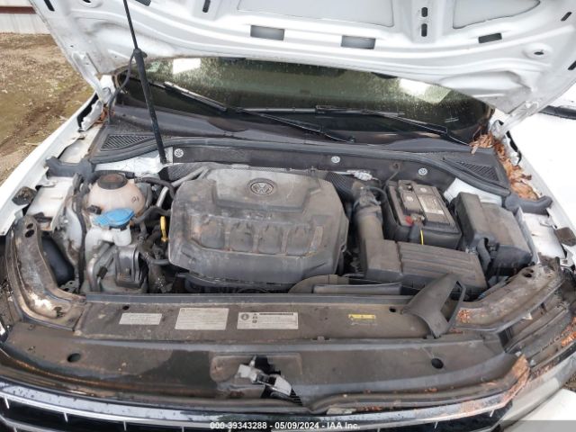 Photo 9 VIN: 1VWBA7A32JC044893 - VOLKSWAGEN PASSAT 