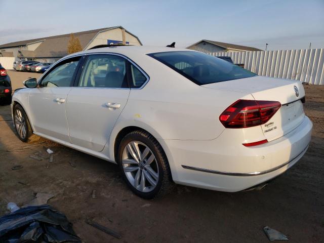 Photo 1 VIN: 1VWBA7A32JC047874 - VOLKSWAGEN PASSAT 