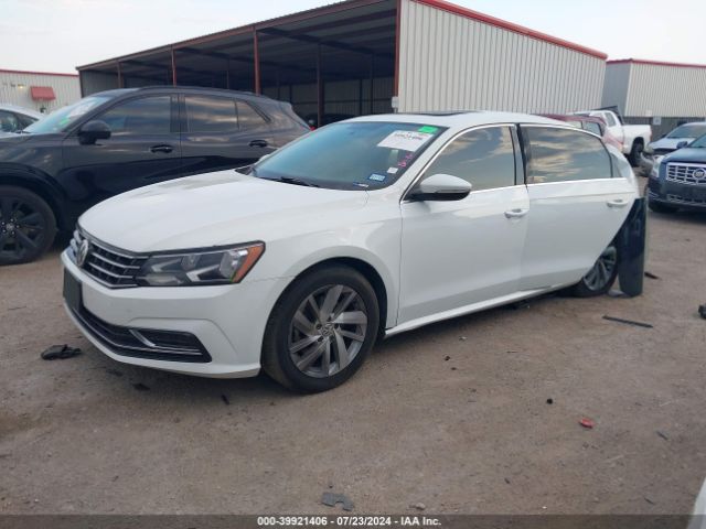 Photo 1 VIN: 1VWBA7A33JC005679 - VOLKSWAGEN PASSAT 